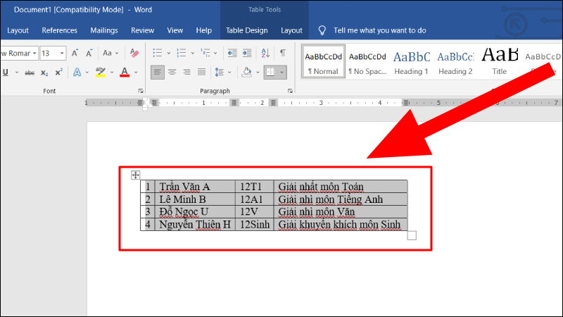 Bạn thực hiện bôi đen bảng